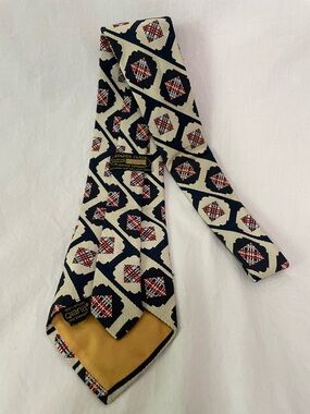 Antique “Golden Clasp” Prince Consort 100% Nylon Qiana Tie, EUC